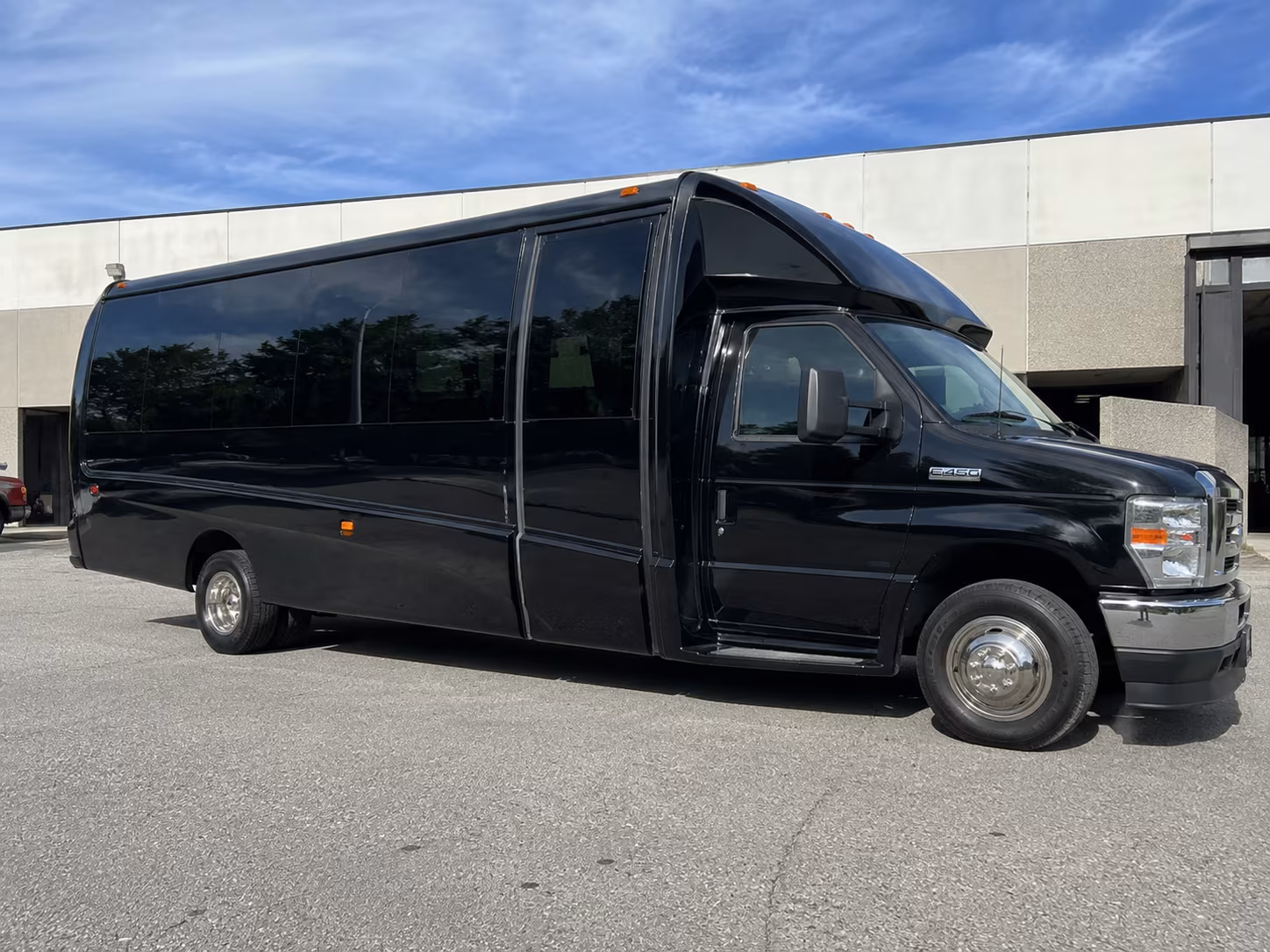 lakeland airport shuttle bus rentals for private groups