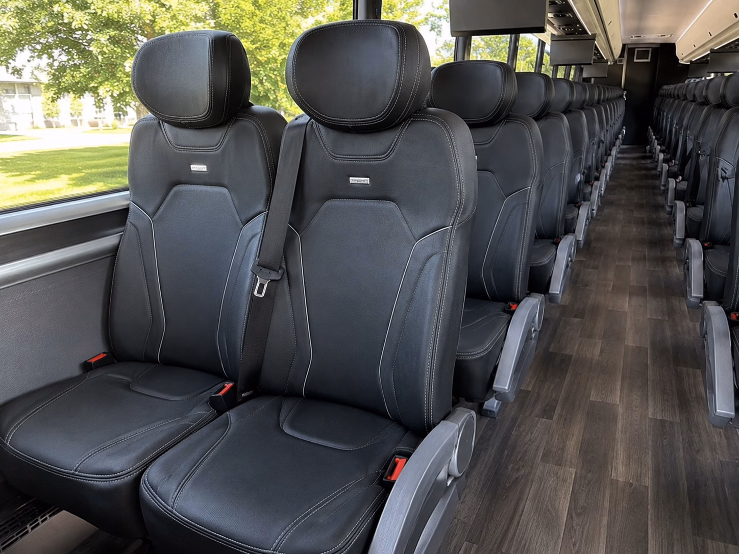 lakeland bus rental service area