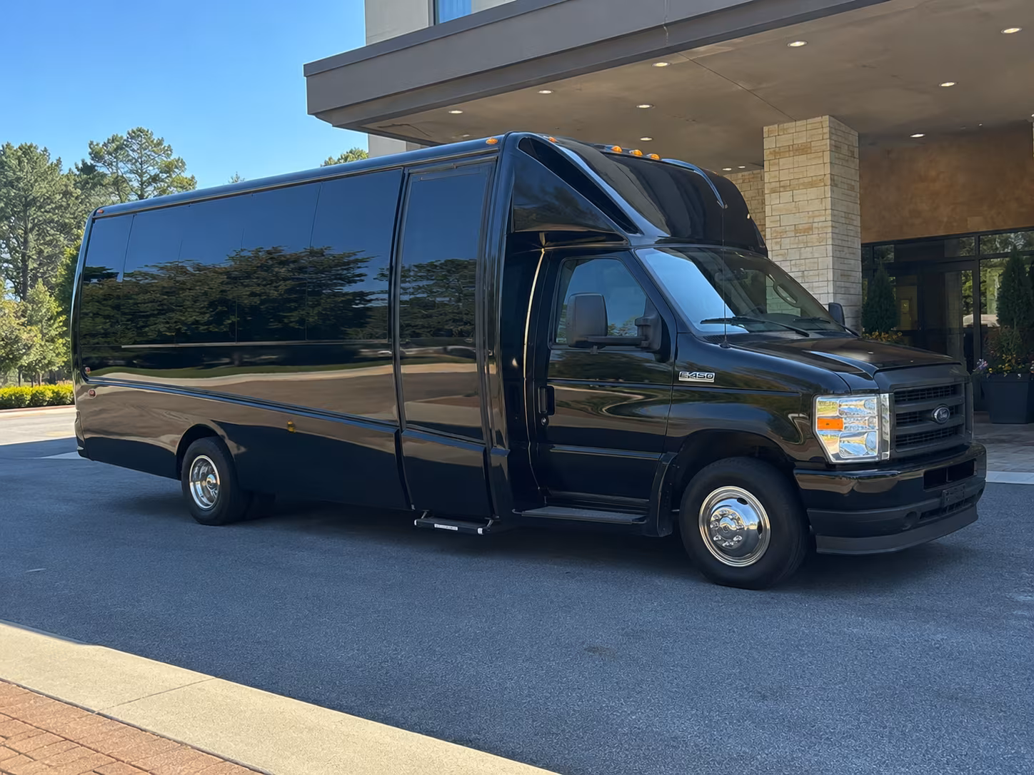 lakeland bus rentals for florida road trips and south carolina travel