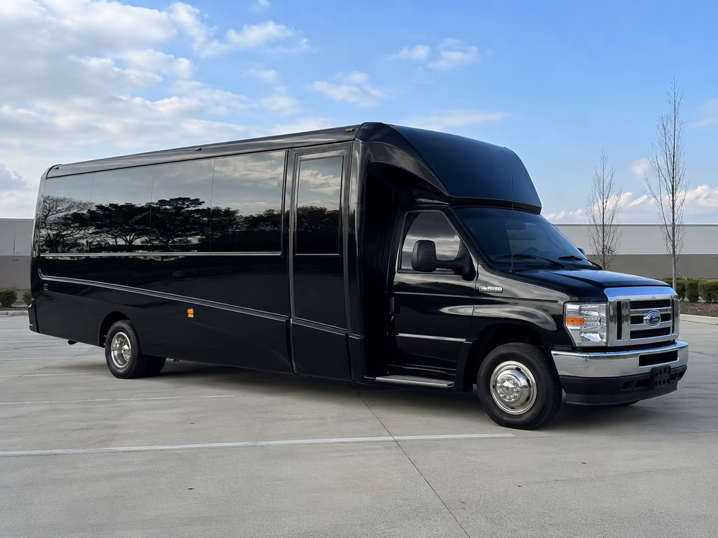 lakeland parking shuttle and park and ride bus rentals