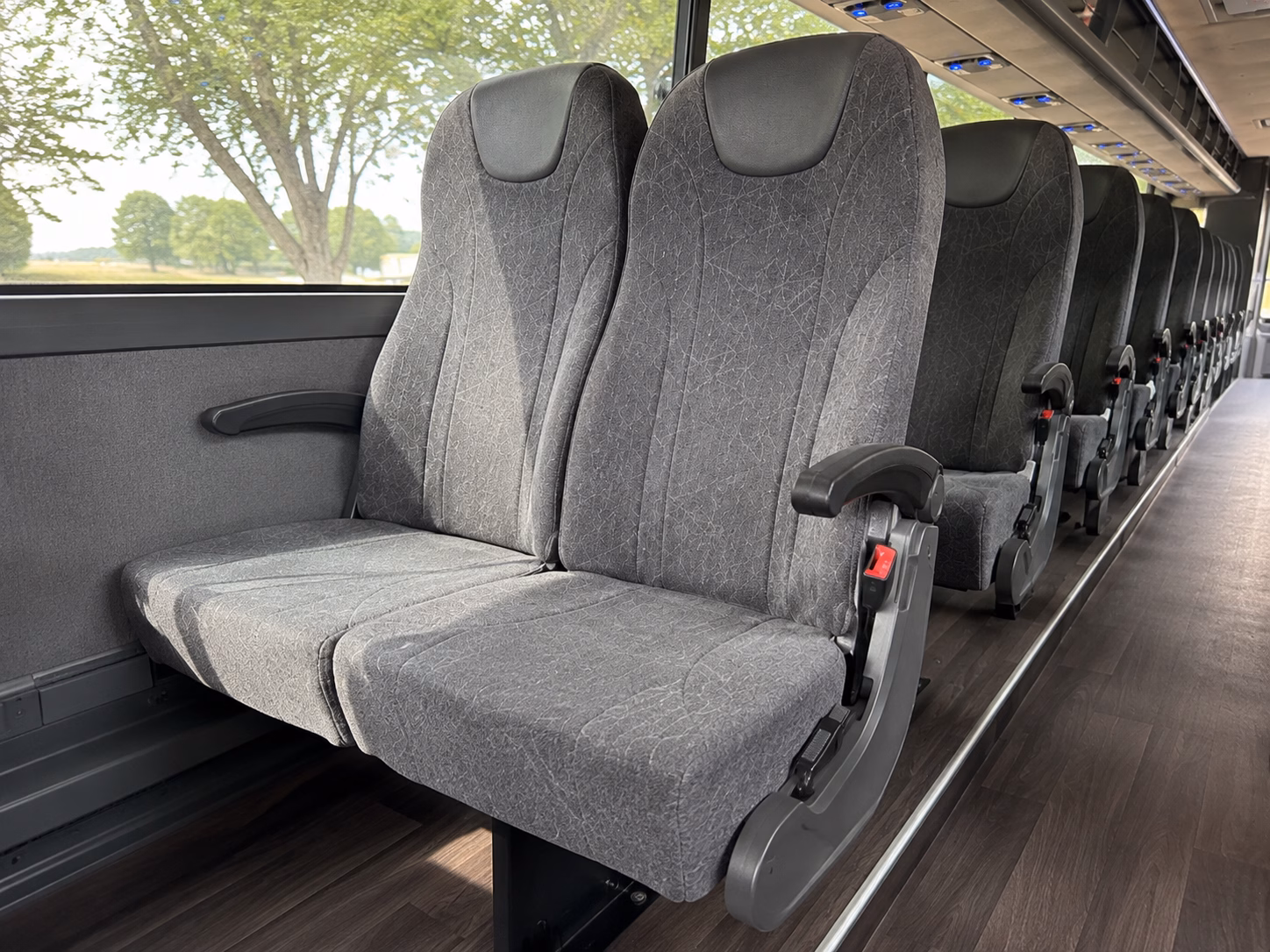 lal airport shuttles for out of town wedding guests