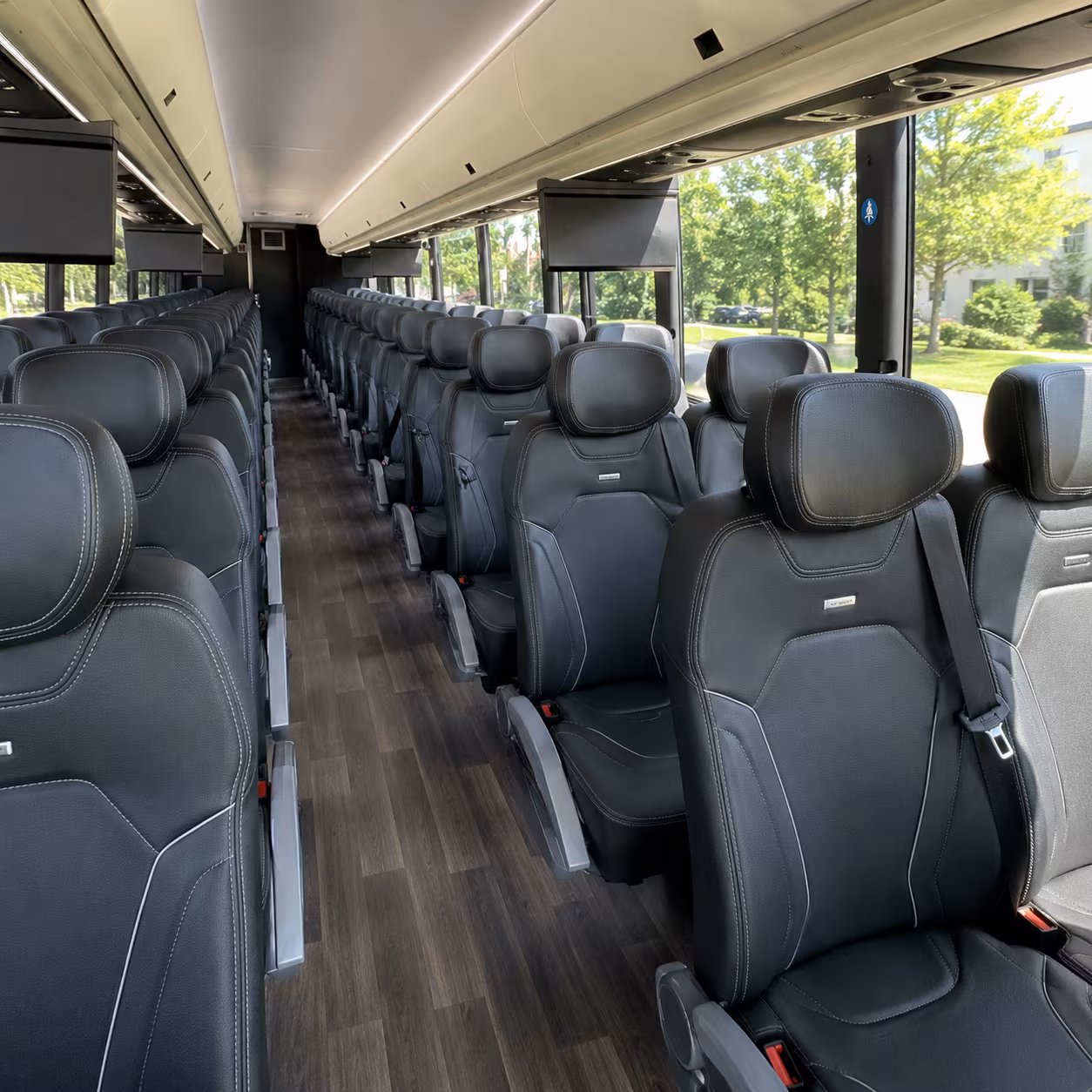 private charter buses for layovers in lakeland