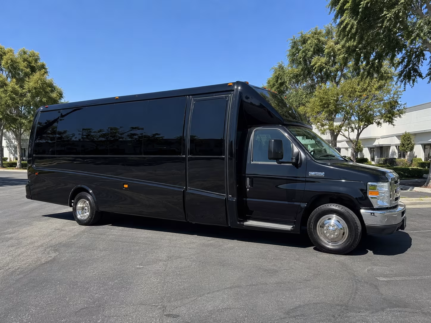 rent a lakeland prom party bus or charter bus today