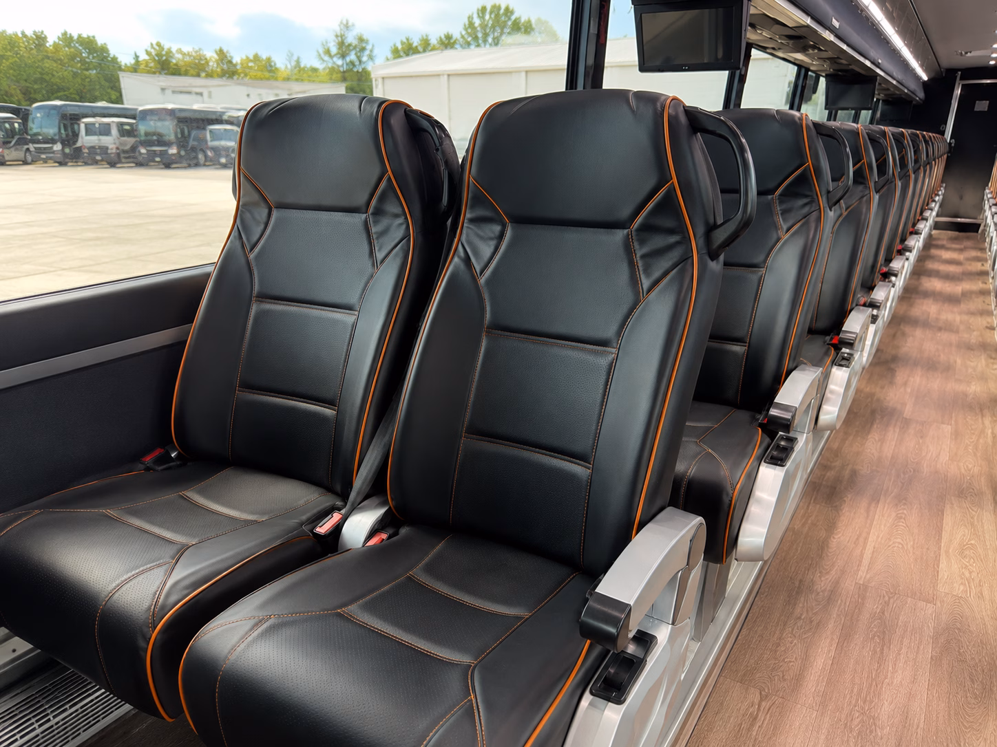 shuttle services for airline crews and airport staff in lakeland